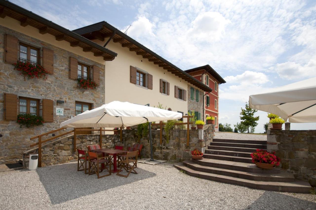 Alloggio Agrituristico Corte San Biagio Corno di Rosazzo Exteriör bild